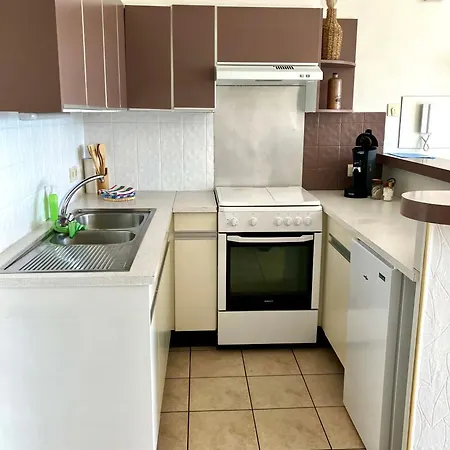 Ibiza 10 M Het * דה פאן